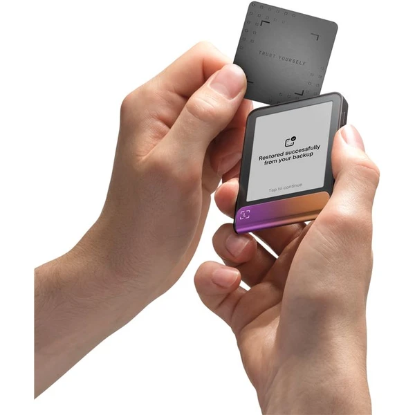 Ledger Flex krypto peňaženka (iOS/Android/MacOS/Windows/Linux) Ferro Fuchsia - Krypto peňaženky - Obrázok 07a2d0d6ffa9449eabcc569618c43f53