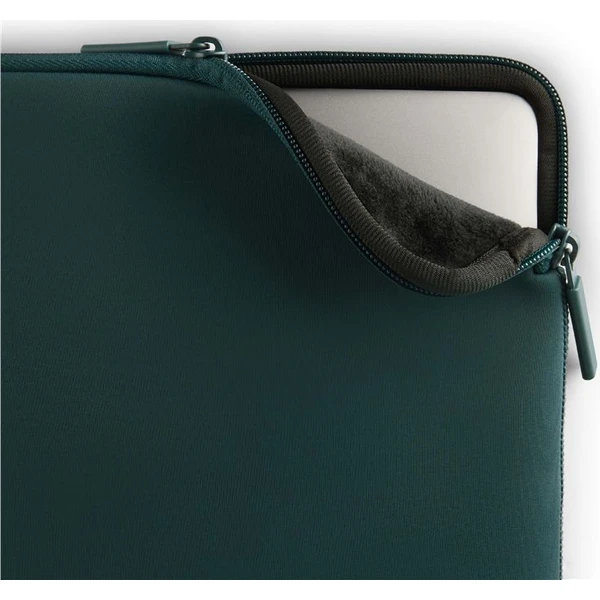 Pipetto Classic Fit Sleeve puzdro pre MacBook 14"/13" tmavomodrozelené - Puzdra - Obrázok 093e964064cb410784abc7eeba3384cf