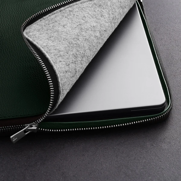 Woolnut Leather Folio kožené puzdro MacBook Pro 16" tmavozelené - Puzdra - Obrázok 0EG7000601