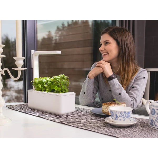 Click and Grow Smart Garden 3 šikovný kvetináč + 3ks kapsúl so semienkami bazalky biely - Kvetináče - Obrázok 0RIQ000401