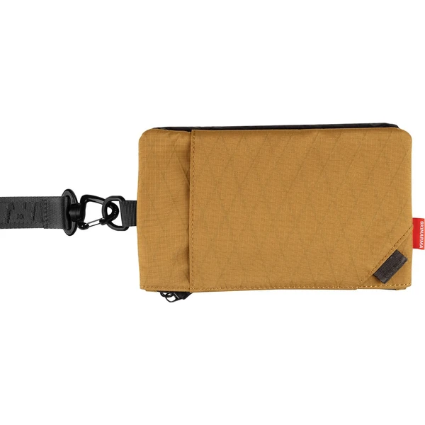 SKINARMA Jager Clutch Crossbody taška Brown - Popruhy a crossbody - Obrázok 170e16ff8c8645b6b47f238d0793ecb5