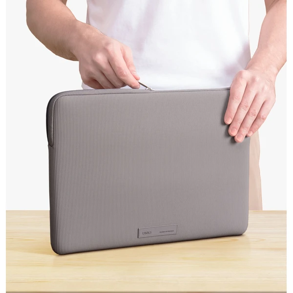 UNIQ Cyprus Ridge Edition neoprénové puzdro pre MacBook/notebook (15”/16") Pewter Grey - Puzdra - Obrázok 1987cb4cd1b74e488ed2d19700f105c1