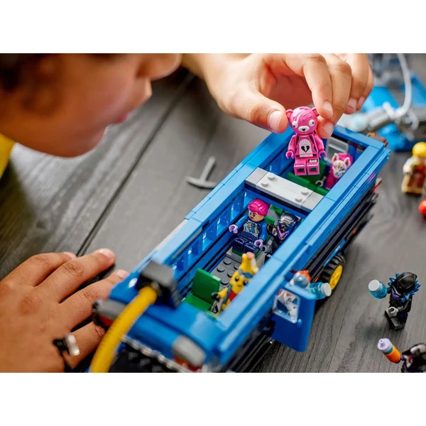 LEGO Fortnite 77073 Battle Bus - LEGO - Obrázok 237G000N01