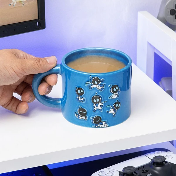 Hrnček embosovaný Astro Bot 400 ml - Hrnčeky - Obrázok 33YM000K01
