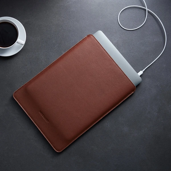 Woolnut kožené púzdro MacBook Pro 13"/MacBook Air 13" hnedé - Puzdra - Obrázok 34SR100501