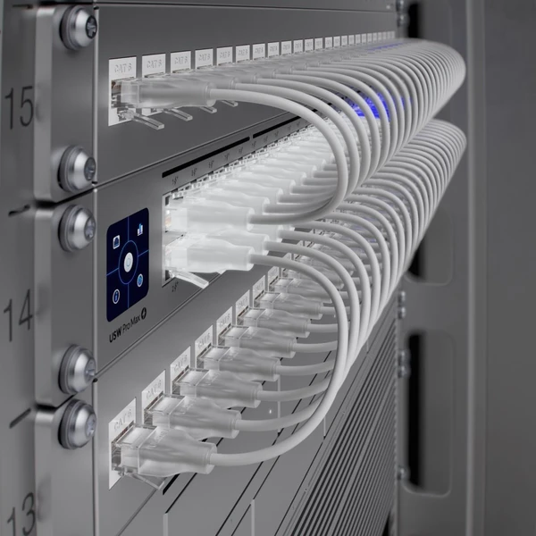Ubiquiti L3 UniFi Professional USW Pro Max 48 switch - Switche - Obrázok 3ERA000N01