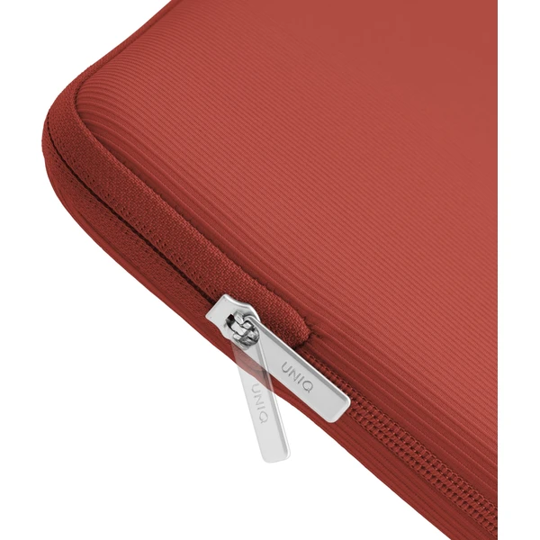 UNIQ Cyprus Ridge Edition neoprénové puzdro pre MacBook/notebook (13”/14") Burnt Sienna - Puzdra - Obrázok 4172c65d1a35468d9b29b03db543208f