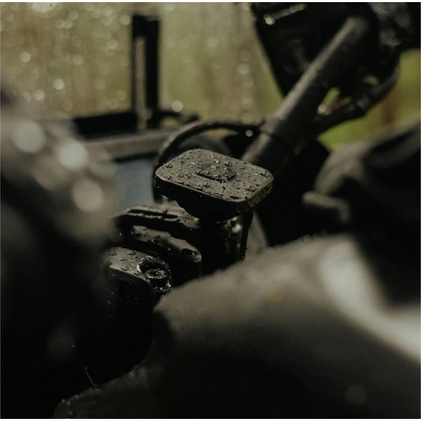 Peak Design Motorcycle Bar Mount V2 MagSafe/Qi2 držiak na motorku čierny (s nabíjaním) - Držiaky - Obrázok 46AE000P01