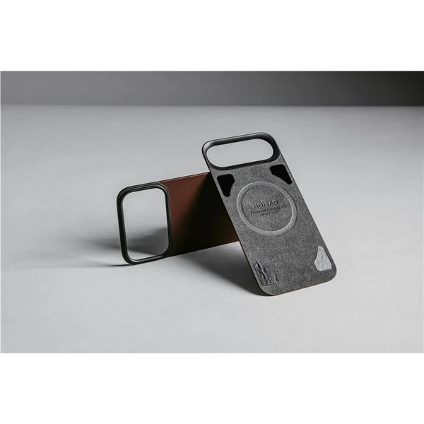 Nomad Magnetic Leather Back (Horween) Magsafe kožený kryt iPhone 17 Pro Max Black - Puzdra - Obrázok 4806ced658df44febf3c52fb7a8b5b68