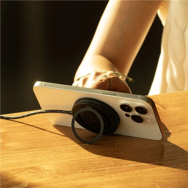 Native Union Snapstand Qi2 (MagSafe) bezdrôtová nabíjačka šedá - Nabíjačky - Obrázok 4dad6b384af24b92a754940436fc5abd