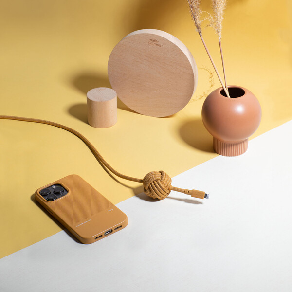 Native Union Night Cable USB-C/Lightning kábel 3m, 20W horčicový - Káble a redukcie - Obrázok 4f0f04c578a34a22b25f26973a4df93e