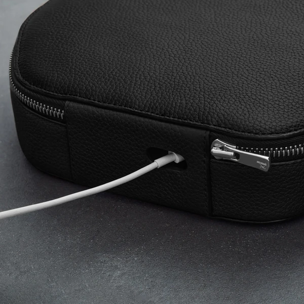 Woolnut Leather kožené puzdro pre AirPods Max čierne - Puzdra - Obrázok 52KR100501