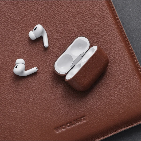 Woolnut Leather kožené puzdro pre AirPods Pro 2. generácia hnedé - Puzdra - Obrázok 57KR100501