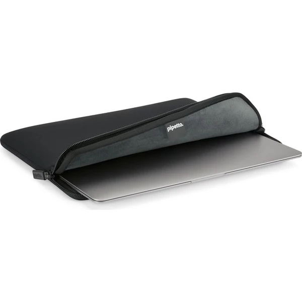 Pipetto Classic Fit Sleeve puzdro pre MacBook Air 15" čierne - Puzdra - Obrázok 62954223bac0429e9400fb5355c5e54f