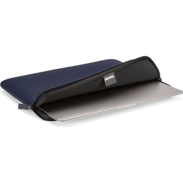 Pipetto Classic Fit Sleeve V2 puzdro pre MacBook 14"/13" tmavomodré - Puzdra - Obrázok 62ae0d189acb41d19b20b9c43318562b