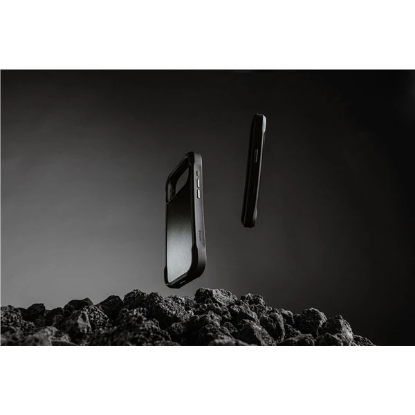 Nomad Rugged Leather Case (Horween) MagSafe kožený kryt iPhone 17 Pro Black - Puzdra - Obrázok 6847bc88c1a94645a4917cfebb7e62d9