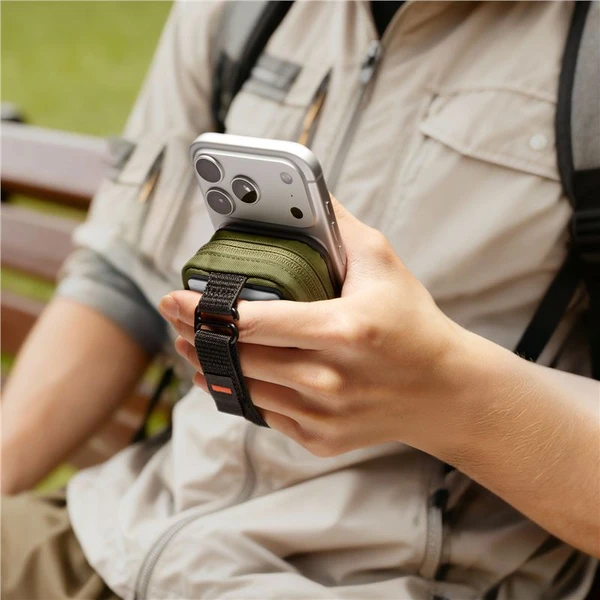 Spigen Portable Organizer Pouch TintapZip MagSafe organizér olivovo zelený - Organizéry - Obrázok 6ce0e51ad0f944b8850a743f3075feea