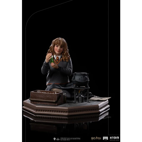 Soška Iron Studios Harry Potter - Hermione Granger Polyjuice Art Scale 1/10 9 cm - Sochy a sošky - Obrázok 71M1000O01