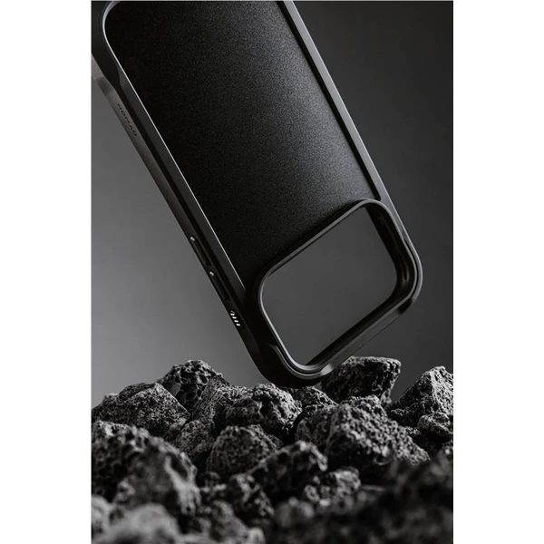 Nomad Rugged Leather Case (Horween) MagSafe kožený kryt iPhone 17 Pro Black - Puzdra - Obrázok 7604ee0eee2e4ed0ad7c0853b5511037