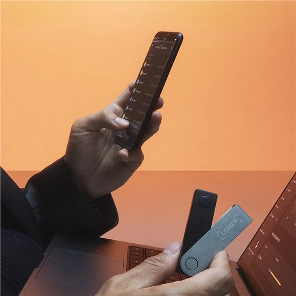 Ledger Nano X krypto peňaženka (iOS/Android/Windows/MacOS/Ubuntu) pastelovo ružová - Krypto peňaženky - Obrázok 773565aac7eb4b6fa0796abe93d83aa5