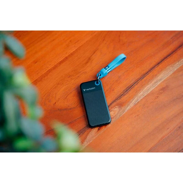 Verbatim Pocket SSD 1TB USB-C čierna/modrá - SSD - Obrázok 77JD000P01