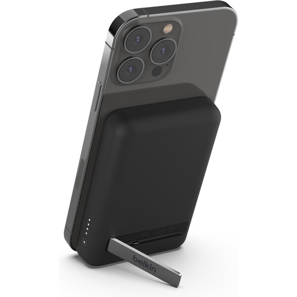 Belkin BoostCharge MagSafe powerbanka so stojanom (5000mAh) čierna
