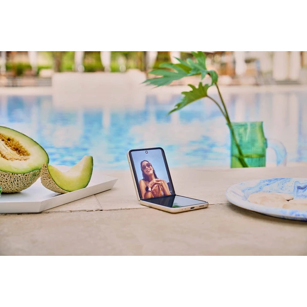 Samsung Galaxy Z Flip3 5G 8GB/128GB krémová - Mobilné telefóny - Obrázok 7DLJF00101
