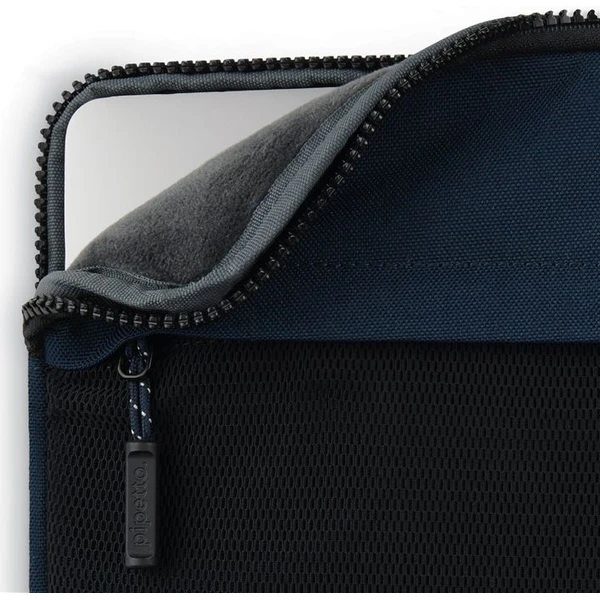 Pipetto Expand Sleeve puzdro MacBook Pro 14"/MacBook Air 13.6" tmavomodré - Puzdra - Obrázok 8a5cbca278044e38a8990c1a99f3f12e