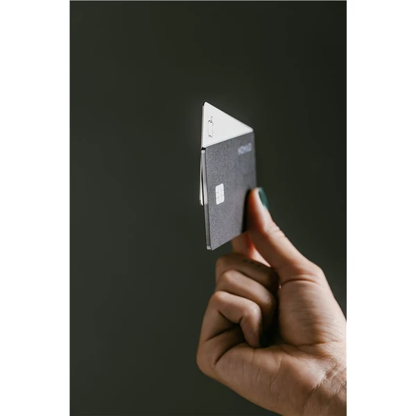 Nomad Tracking Card Pro lokátor s Apple Find My a MagSafe biely - Lokátory - Obrázok 8df863f675c14e2fa7ccceff30fed6bf