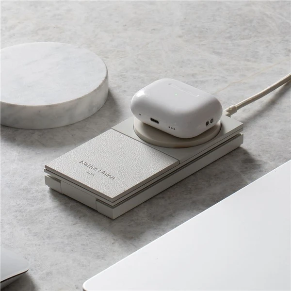 Native Union Rise 3v1 Qi2 (MagSafe) bezdrôtová nabíjačka s adaptérmi sivá - Nabíjačky - Obrázok 8e329d9d184f4e94a20b5bc86811d21a