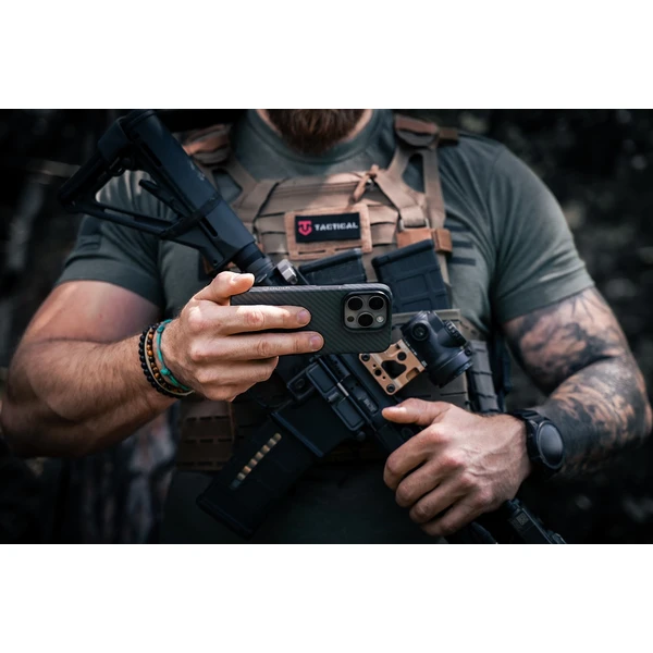 Tactical MagForce Aramid Kryt pre Apple iPhone 16 Pro Max čierny - Puzdra - Obrázok 9f830de0e8874e70955a0d246b325eb8