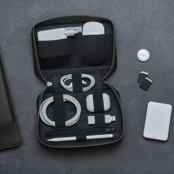 Woolnut kožený Tech Organizér čierny - Organizéry - Obrázok A0Q4000701