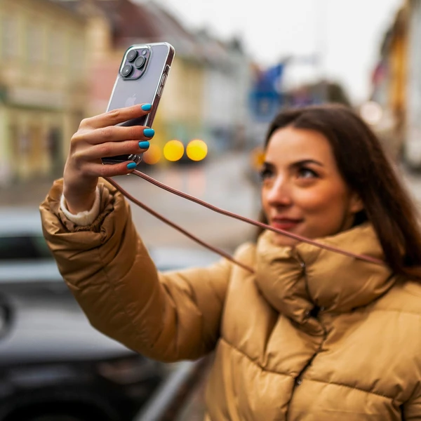 FIXED Pure Neck kryt s ružovou šnúrkou na krk pre Apple iPhone 7/8/SE (2020/2022) - Puzdra - Obrázok ALQ1000601