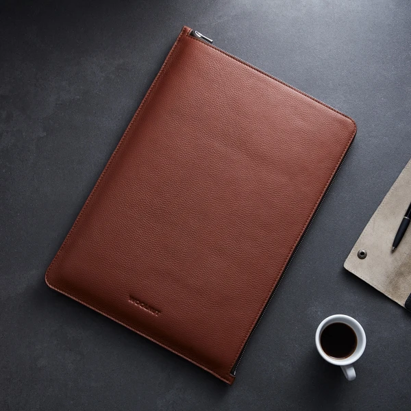 Woolnut Leather Folio kožené puzdro MacBook Pro 16" hnedé - Puzdra - Obrázok BDG7000601