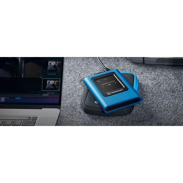 Kingston IronKey Vault Privacy 80 960GB Externý SSD - SSD - Obrázok D7TI100501