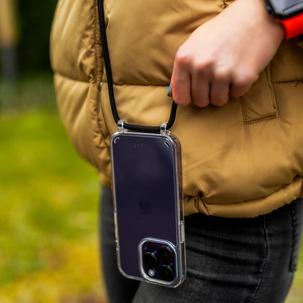FIXED Pure Neck kryt s čiernou šnúrkou na krk pre Apple iPhone 7/8/SE (2020/2022) - Puzdra - Obrázok EKQ1000601