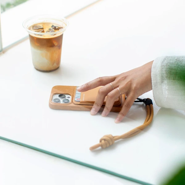 Native Union (Re)Classic Wallet MagSafe peňaženka béžová - Peňaženky - Obrázok F01A000P01