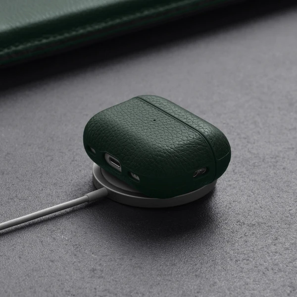 Woolnut Leather kožené puzdro pre AirPods Pro 2. generácia tmavozelené - Puzdra - Obrázok F7KR100501