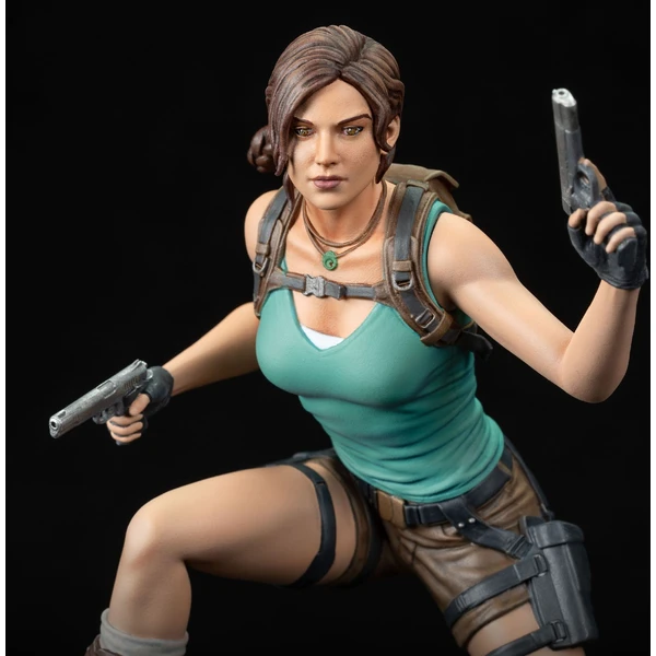 Soška Dark Horse Tomb Raider - Lara Croft 24 cm - Sochy a sošky - Obrázok FBBC000K01