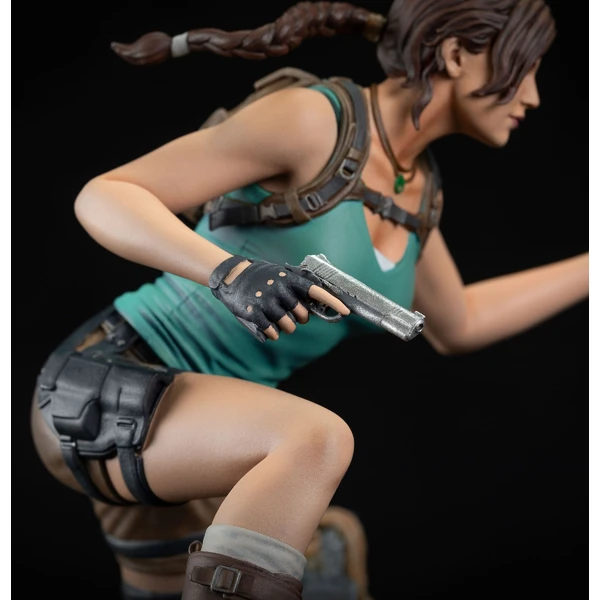 Soška Dark Horse Tomb Raider - Lara Croft 24 cm - Sochy a sošky - Obrázok GBBC000K01