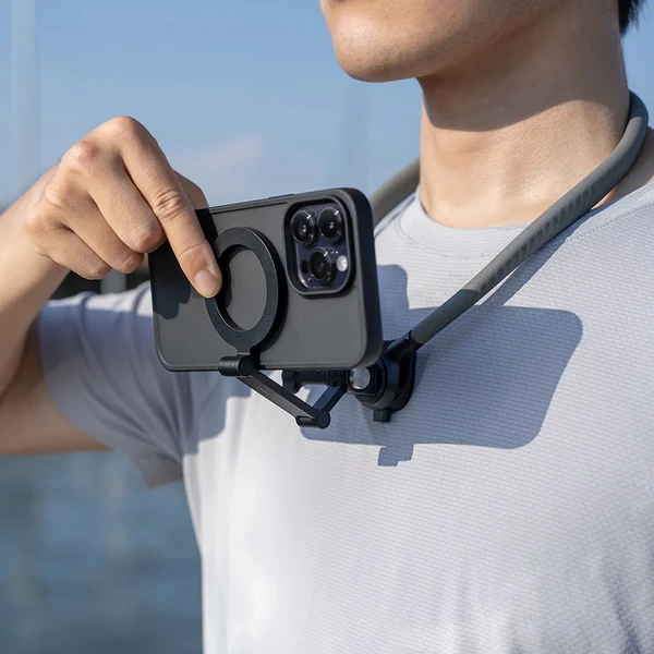PGYTECH CapLock Magnetic Smartphone Neck Mount Max čierny - Držiaky - Obrázok GO8M000K01