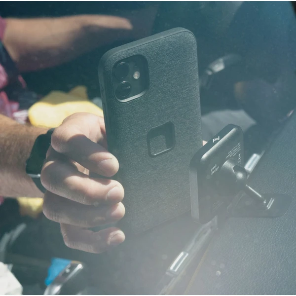 Peak Design Car Mount VHB MagSafe Qi2 držiak do auta čierny (s nabíjaním) - Držiaky - Obrázok HJ3E000N01