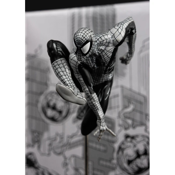 Figúrka McFarlane Toys Marvel Collection 1/10 - Spiderman #6 (Line Art) (Gold Label) 10 cm - Figúrky - Obrázok IS3G000K01