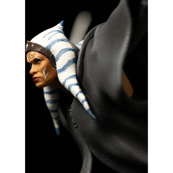 Soška Deluxe Art Scale Iron Studios 1/10 SW: Ahsoka series - Ahsoka Tano 29 cm - Sochy a sošky - Obrázok J9Z9000K01