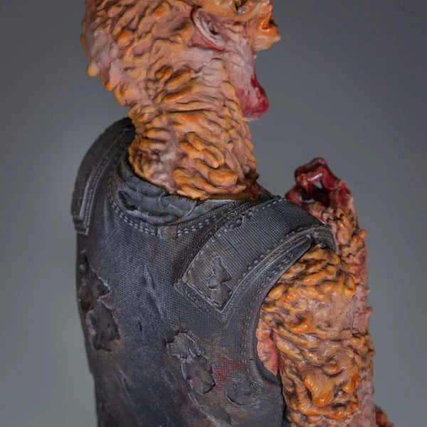 Soška Dark Horse Last of Us Part II: Armored Clicker 22 cm - Sochy a sošky - Obrázok JAF3000K01