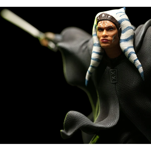 Soška Deluxe Art Scale Iron Studios 1/10 SW: Ahsoka series - Ahsoka Tano 29 cm - Sochy a sošky - Obrázok K9Z9000K01