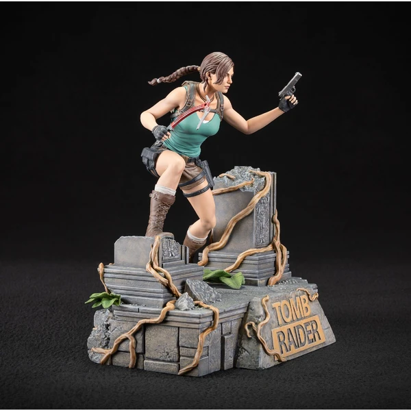 Soška Dark Horse Tomb Raider - Lara Croft 24 cm - Sochy a sošky - Obrázok KBBC000K01