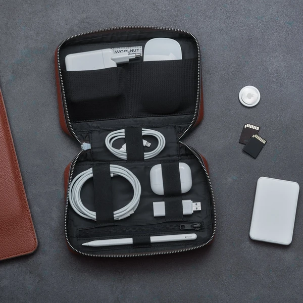 Woolnut kožený Tech Organizér hnedý - Organizéry - Obrázok M0Q4000701