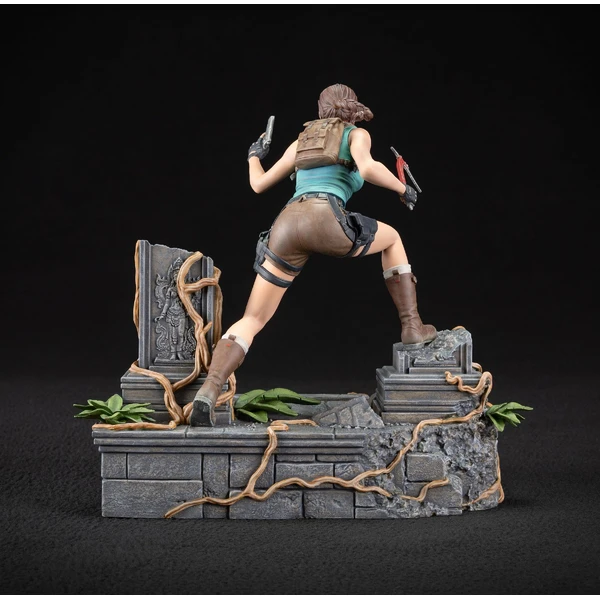 Soška Dark Horse Tomb Raider - Lara Croft 24 cm - Sochy a sošky - Obrázok MBBC000K01