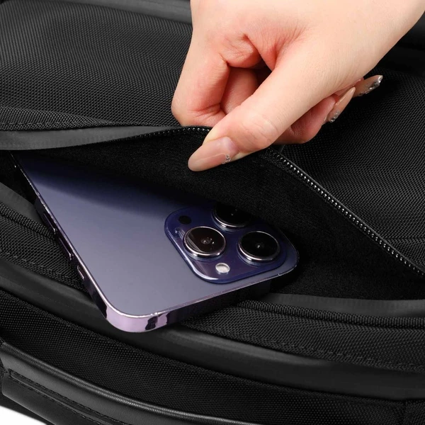 MyBalo Cole minimalistický business batoh na notebook čierny - Batohy - Obrázok N9AE000K01